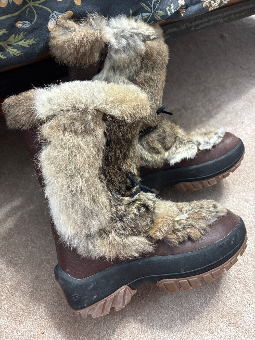 ULU Rabbit Fur Cold-Weather Leather Lace-Up Boots in Brown and Tan Size 6.5